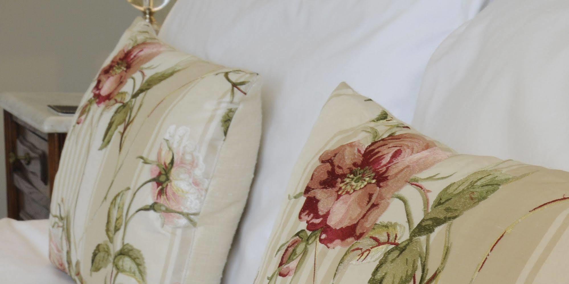 Brigstock ザ スワローズ レスト ベッド&ブレックファースト Bed & Breakfast エクステリア 写真
